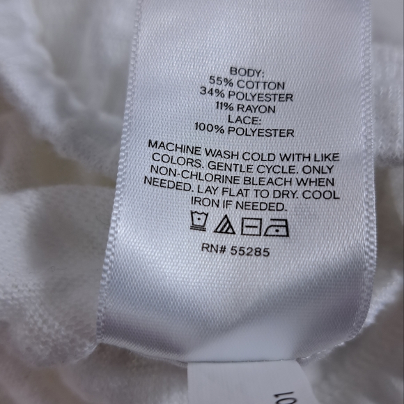 Express White Lace Pieced Mock Neck Top Size XS - Picture 14 of 17